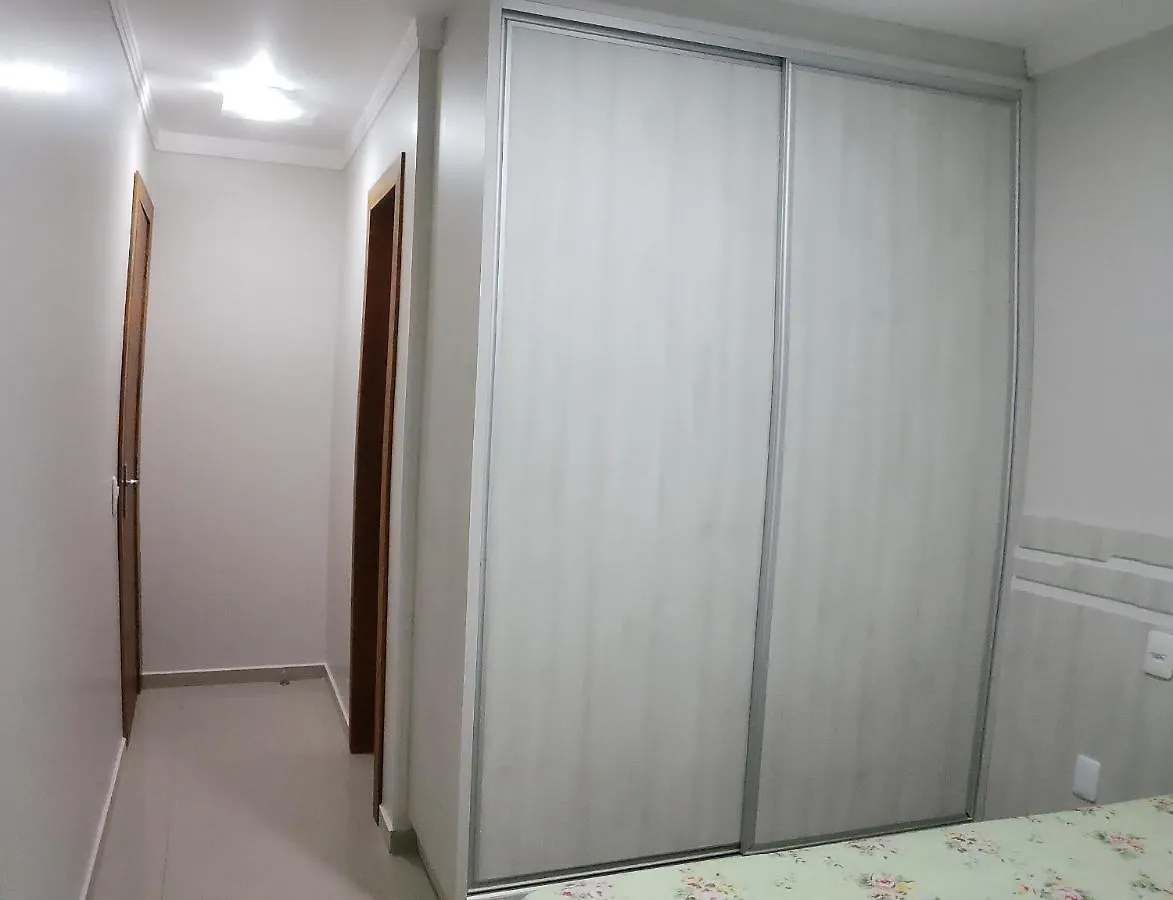 Excelente Apto 3 Quartos Em Bombas, 100 Metros Do Mar E 2 Vagas De Garagem Bombinhas